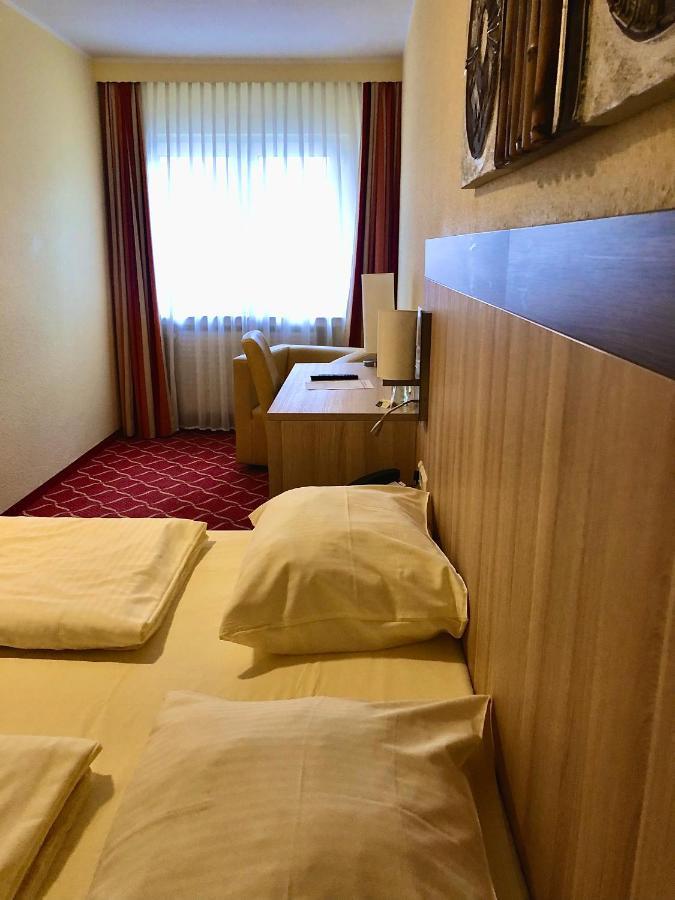 Montana Hotel Koeln-Bonn Airport ترويسدورف المظهر الخارجي الصورة