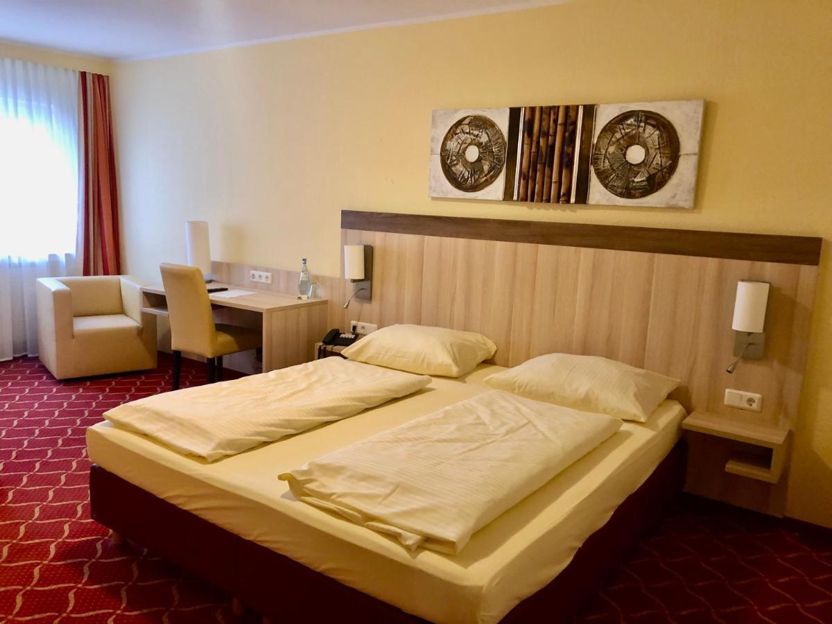 Montana Hotel Koeln-Bonn Airport ترويسدورف المظهر الخارجي الصورة