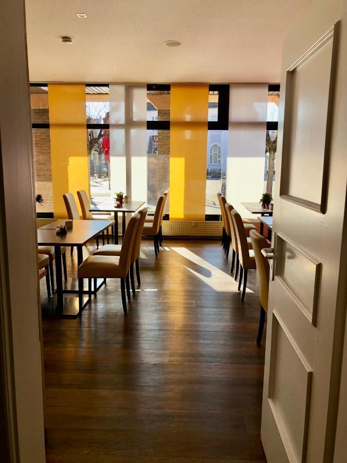 Montana Hotel Koeln-Bonn Airport ترويسدورف المظهر الخارجي الصورة